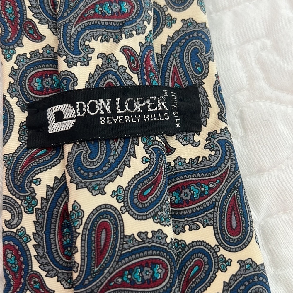 Don Loper Beverly Hills Italian Silk Paisley Tie Cream Blue Red Classic - Picture 4 of 5